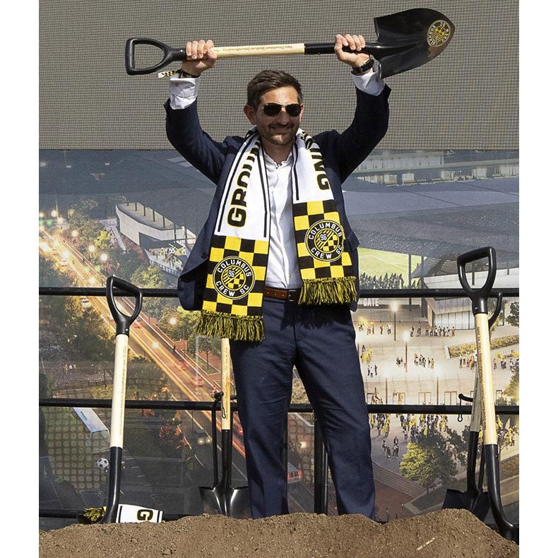 Black Painted Shovel Blade and Handle with Black Embedding on Stem