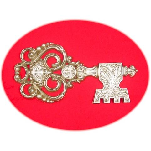 Medallion Crest Key