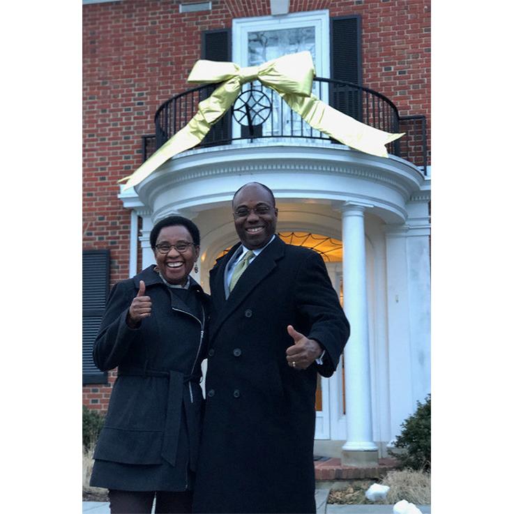 Giant Gold Building or Car Bow